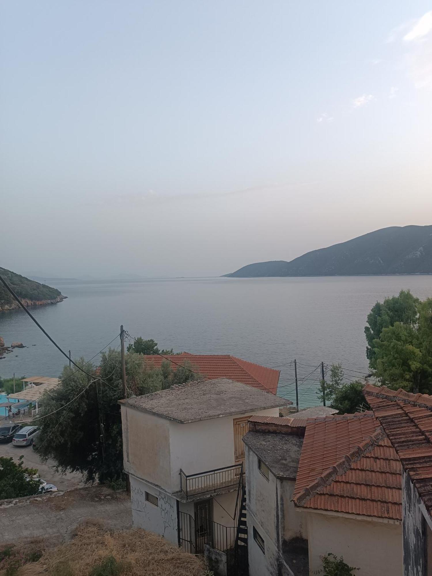 Nikos Apartments And Penthouse Apartmán