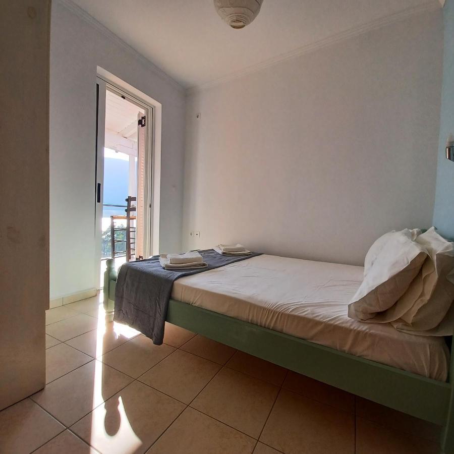 Penthouse Apartment *
